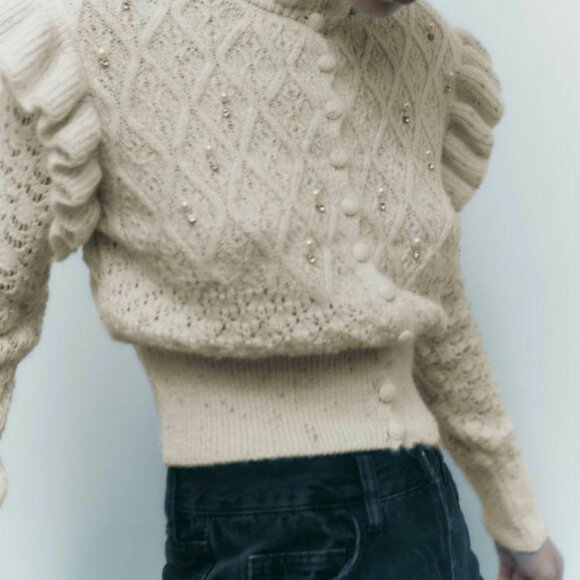 Zara Ivory Ruffle Knit Cardigan - Picture 1 of 4